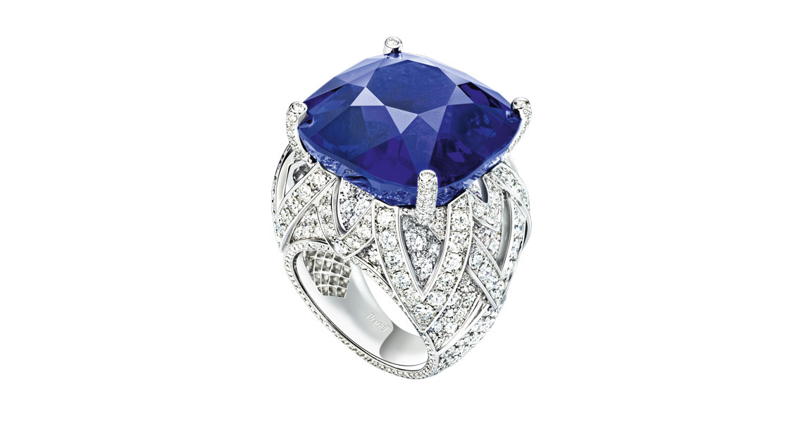 Extraordinary gemstones Piaget Blue ring