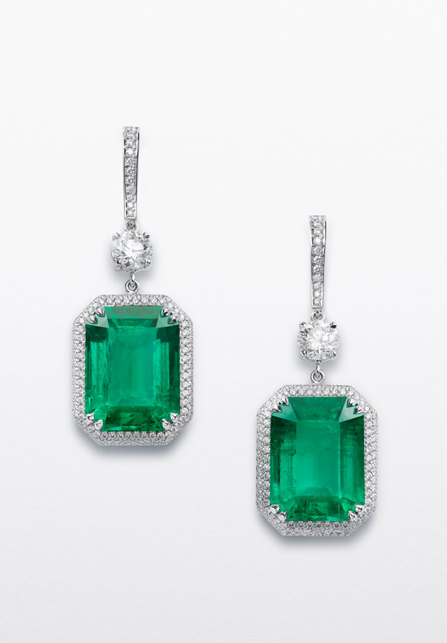 Extraordinary gemstones Chopard emerald earrings