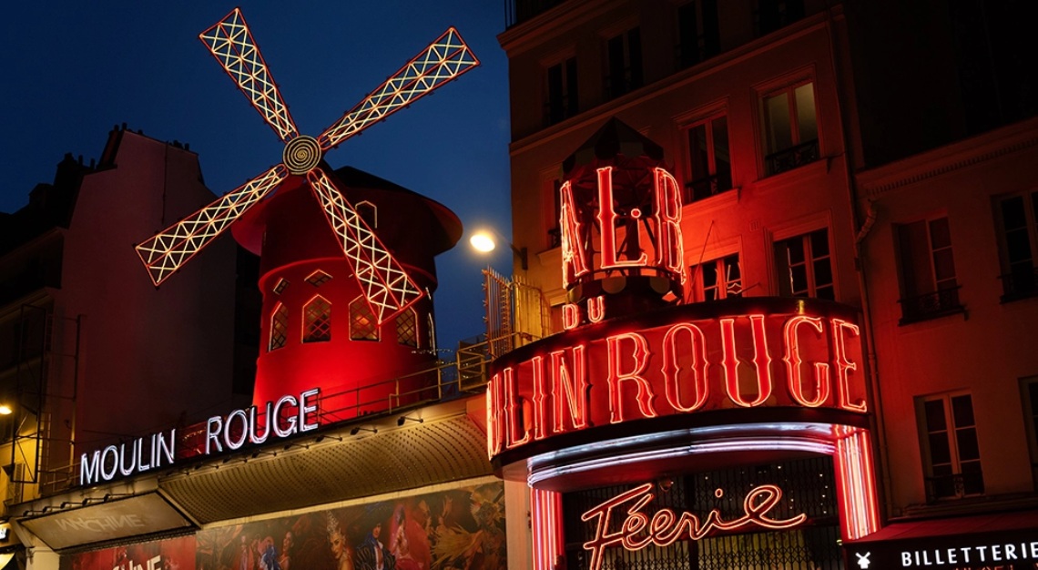 Moulin Rouge Airbnb