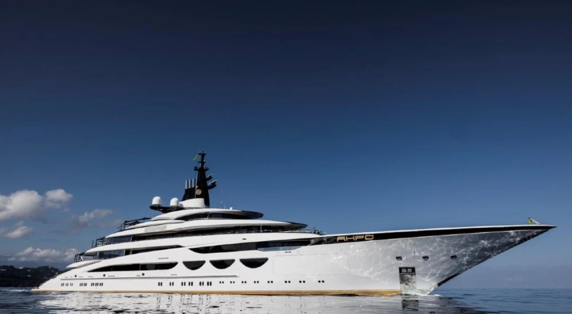 Ahpo yacht