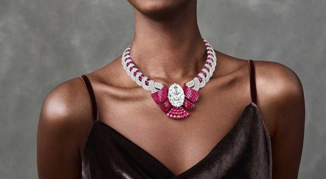 Each Dior et Moi high jewelry piece is worked on both sides, like secret  jewels 