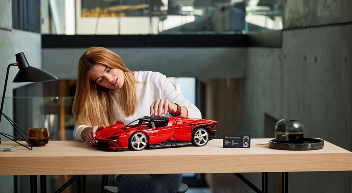 Lego Ferrari Daytona SP3