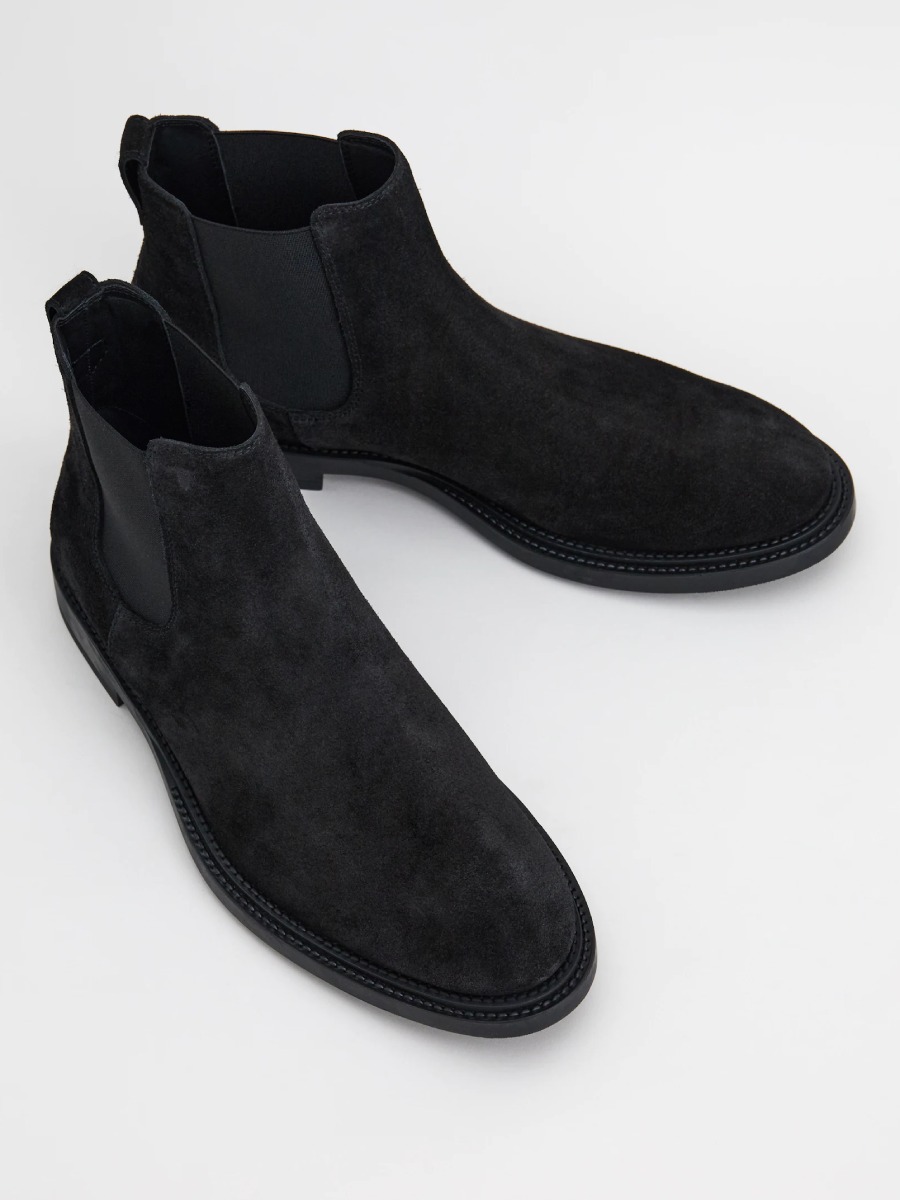 Tod’s Ankle Boots in Suede 