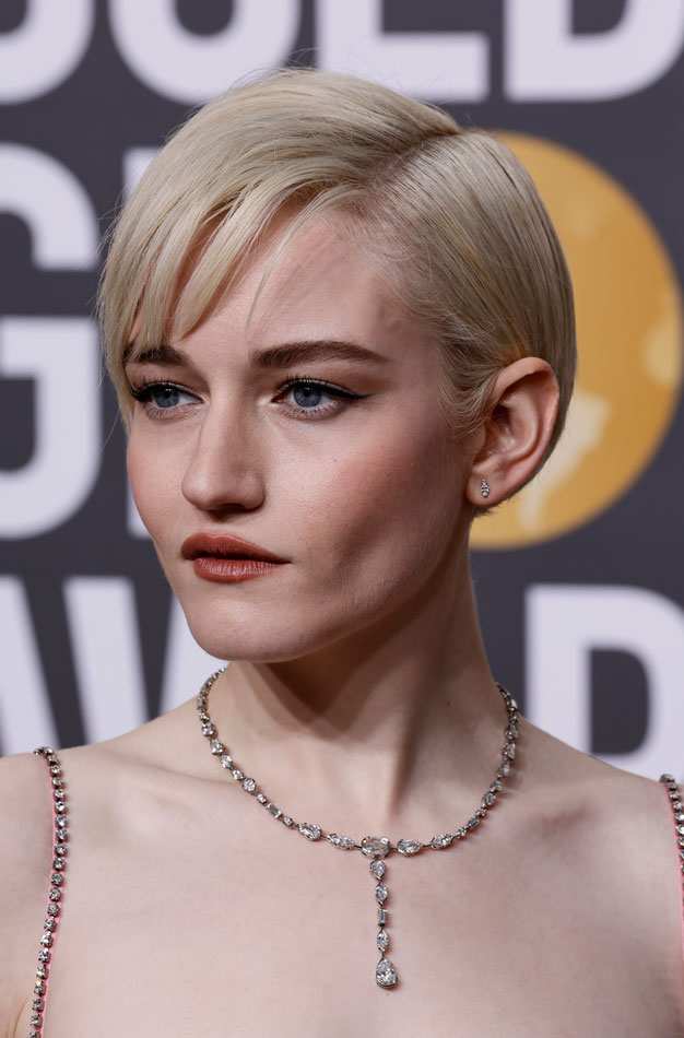 Golden Globes Julia Garner