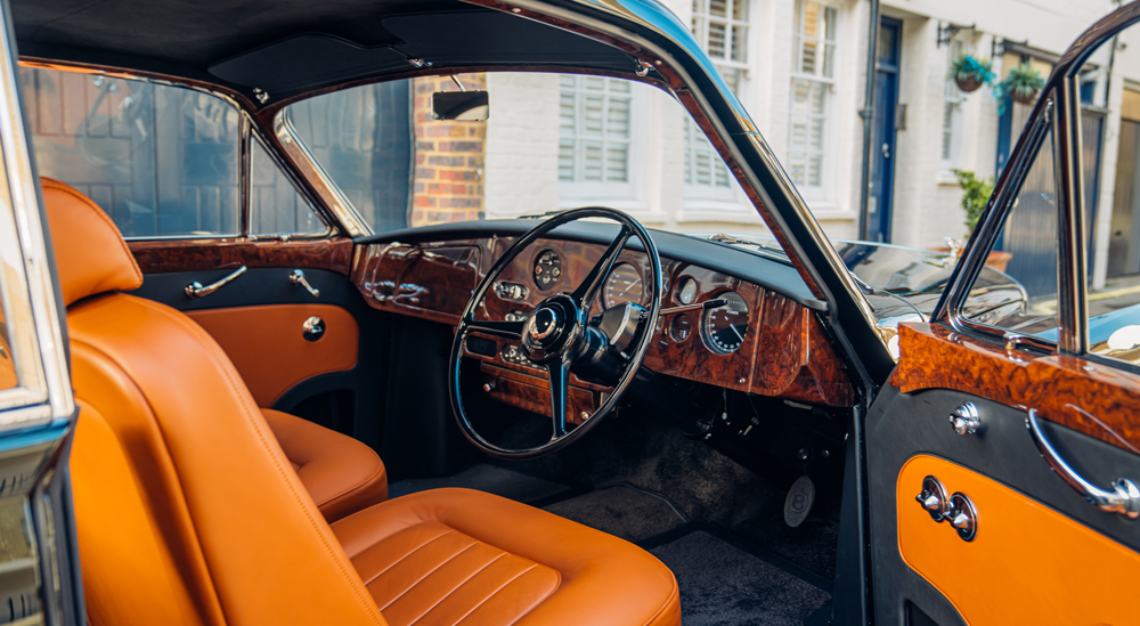 Lunaz Design 1961 Bentley Restomod
