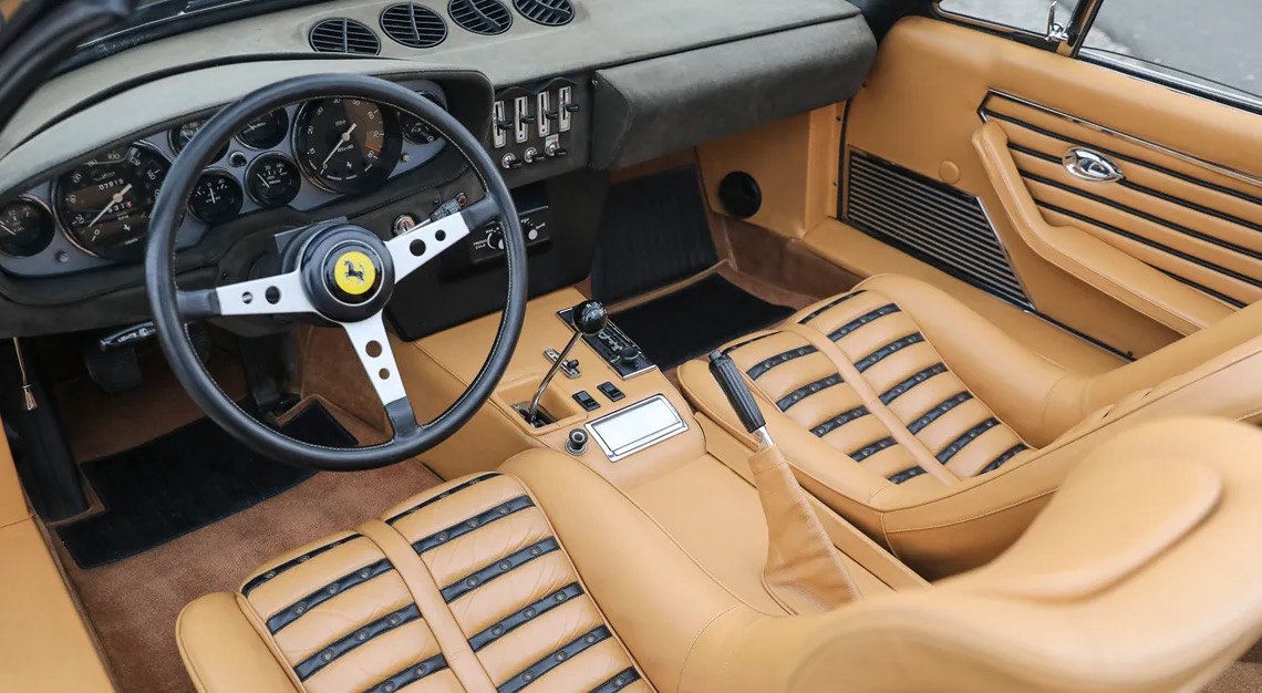 1972 ferrari Daytona spider interior