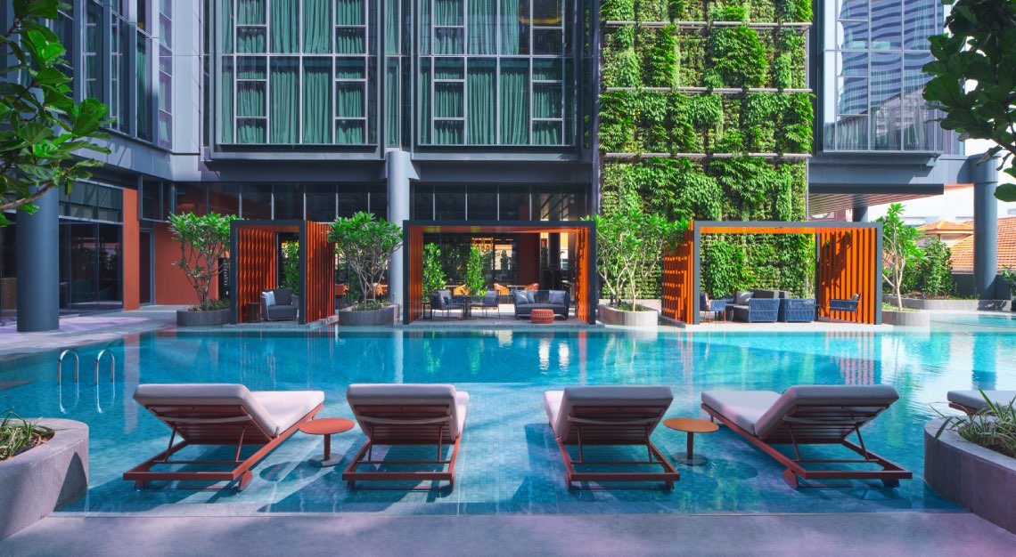 Pool of Pullman Singapore Hill Street