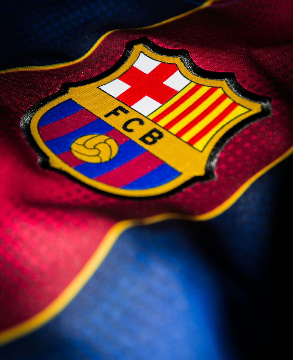 Shirt with FC Barcelona's crest