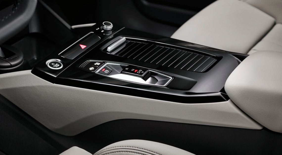 audi q6 e-tron rear wheel drive centre console