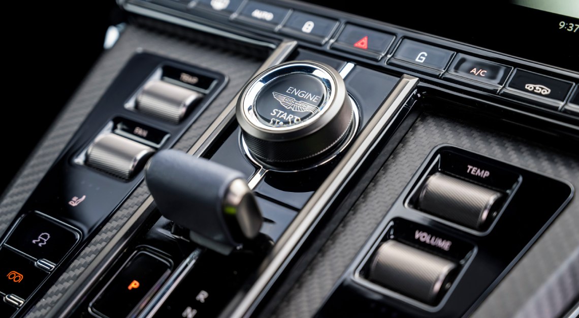 aston martin vantage cockpit