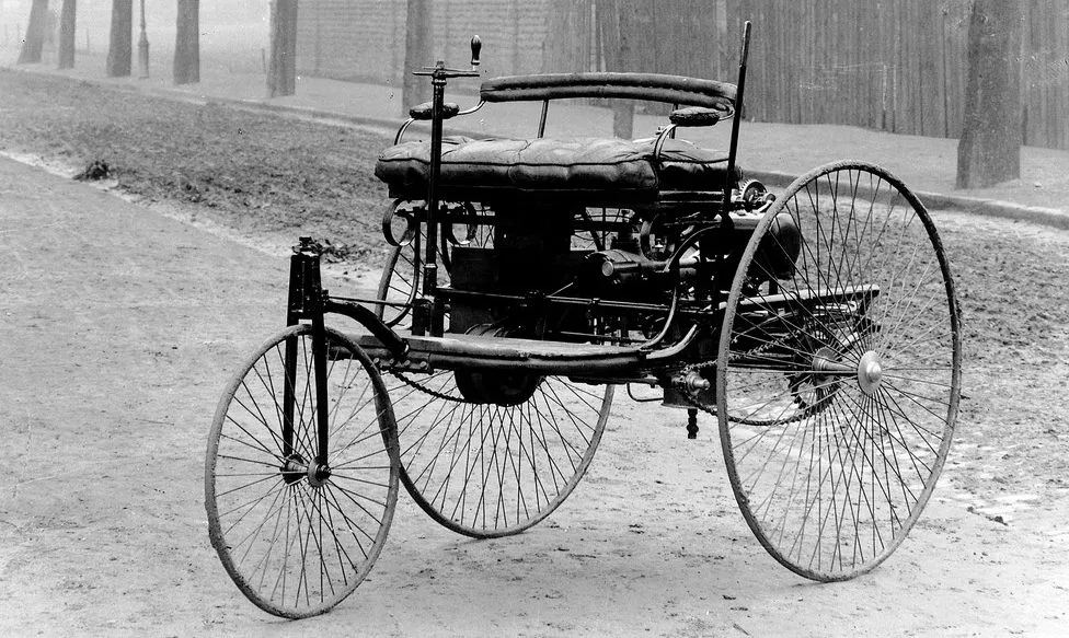 the first gasoline-powered wheeled carriage